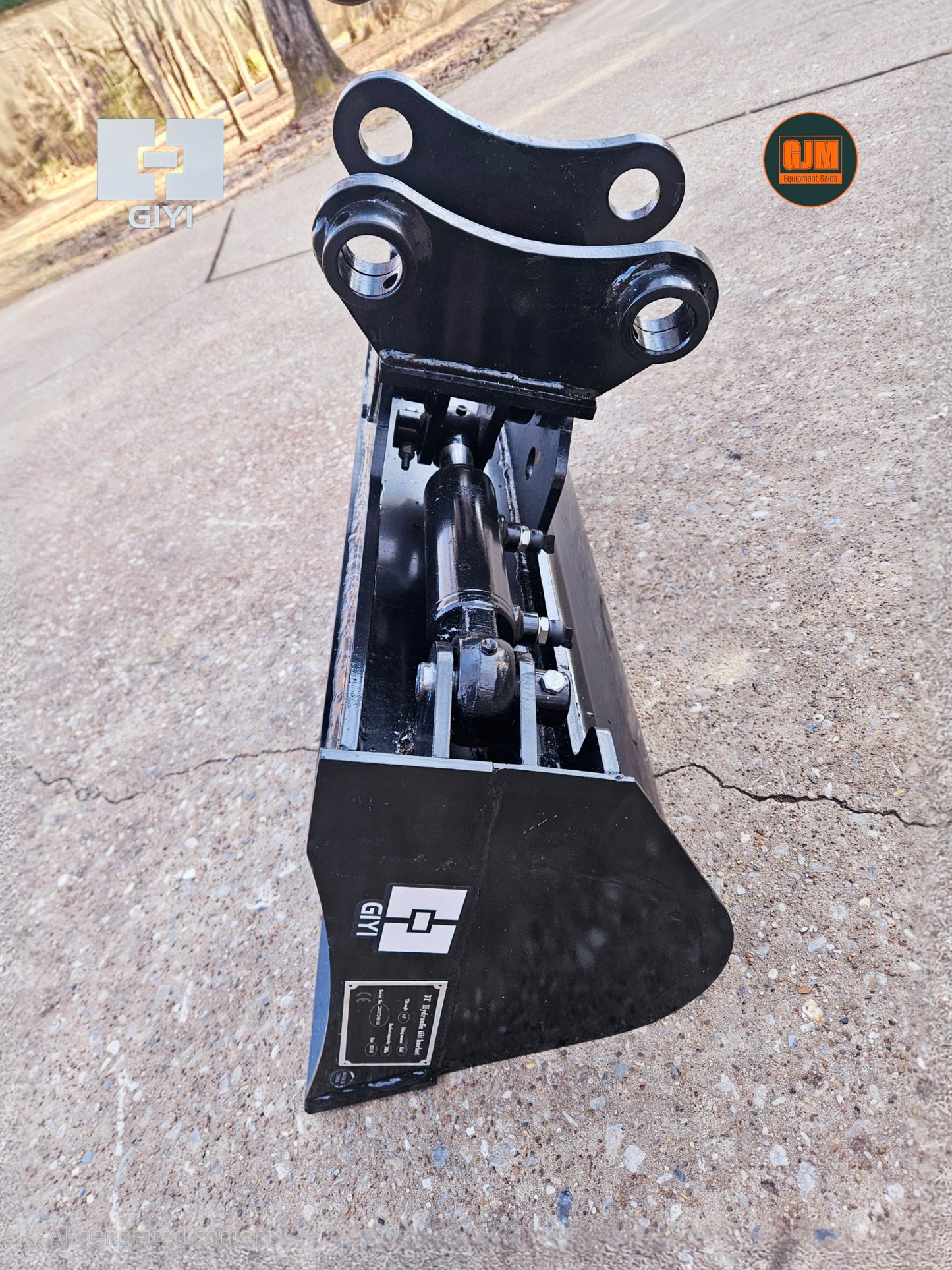 GIYI 32" Hydraulic Tilt Bucket for 3 Ton Mini Excavators