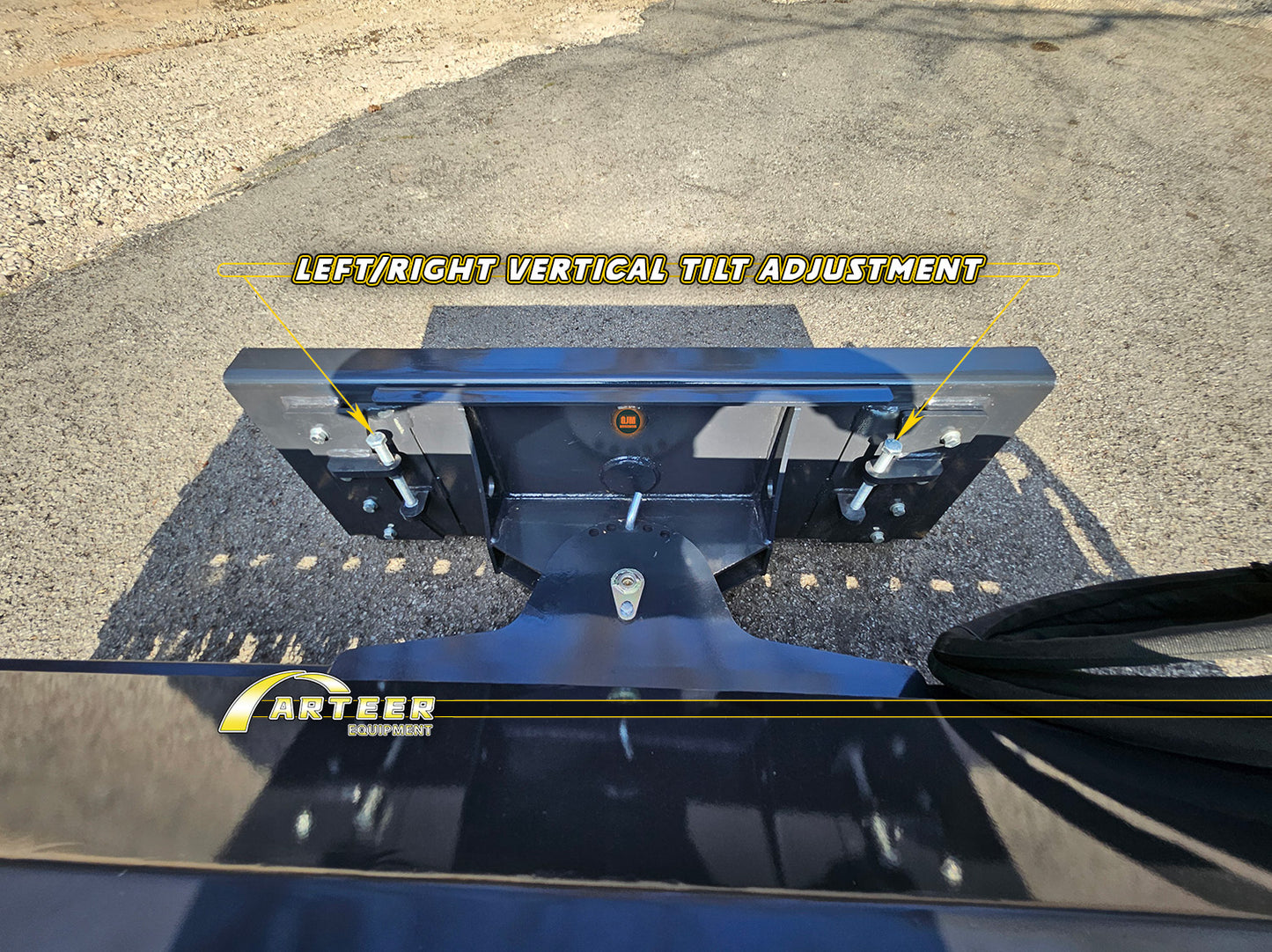 Arteer  ASSB-72W 72" Skid Steer Angle Broom