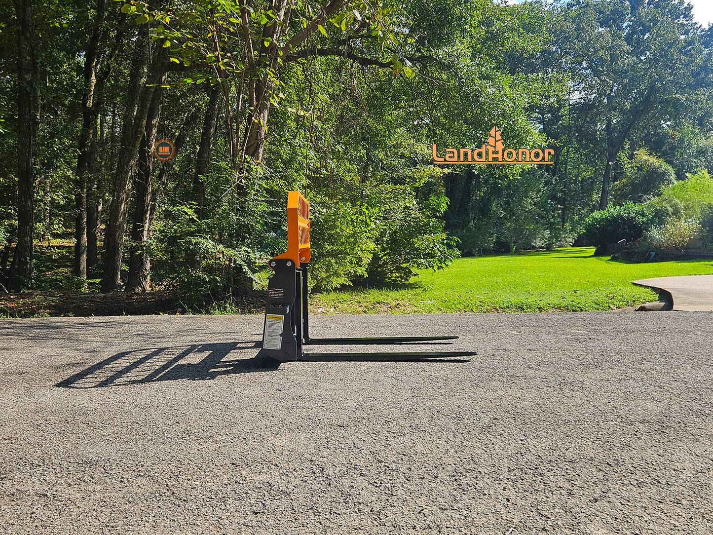 LandHonor PF-11-3500G 42" 4000lb Capacity Skid Steer Pallet Forks