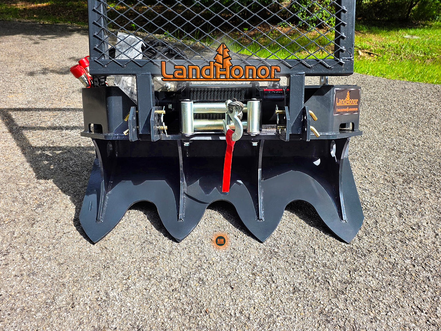 LandHonor FW-13-15000G 15,000 lb Capacity Skid Steer Hydraulic Logging Winch